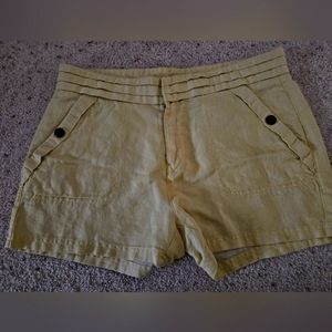 YELLOW LINEN SHORTS NWOT SIZE  8  DETAILED AND STYLISH